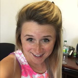 Meet your Posher, Liz